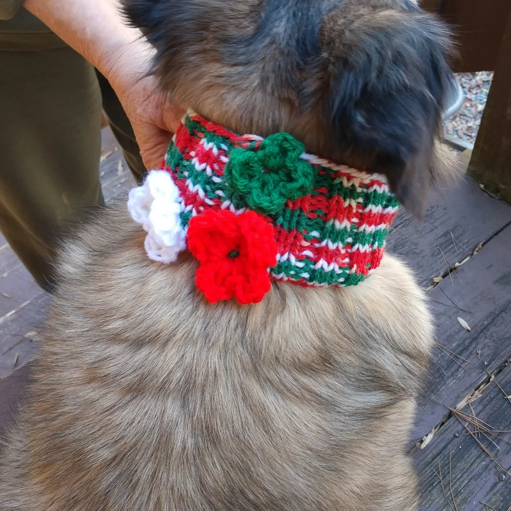 Pet Dog Collar Cover Hand Crafted Large Christmas Red White Green Accessory
